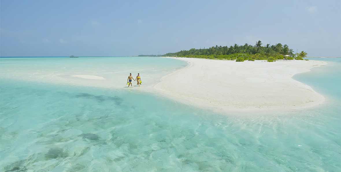 pareja en Holiday Island Resort & Spa