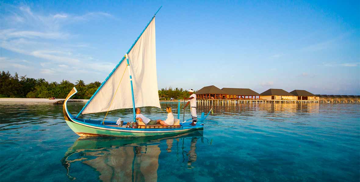 excursión en Dhoni en Summer Island Maldivas