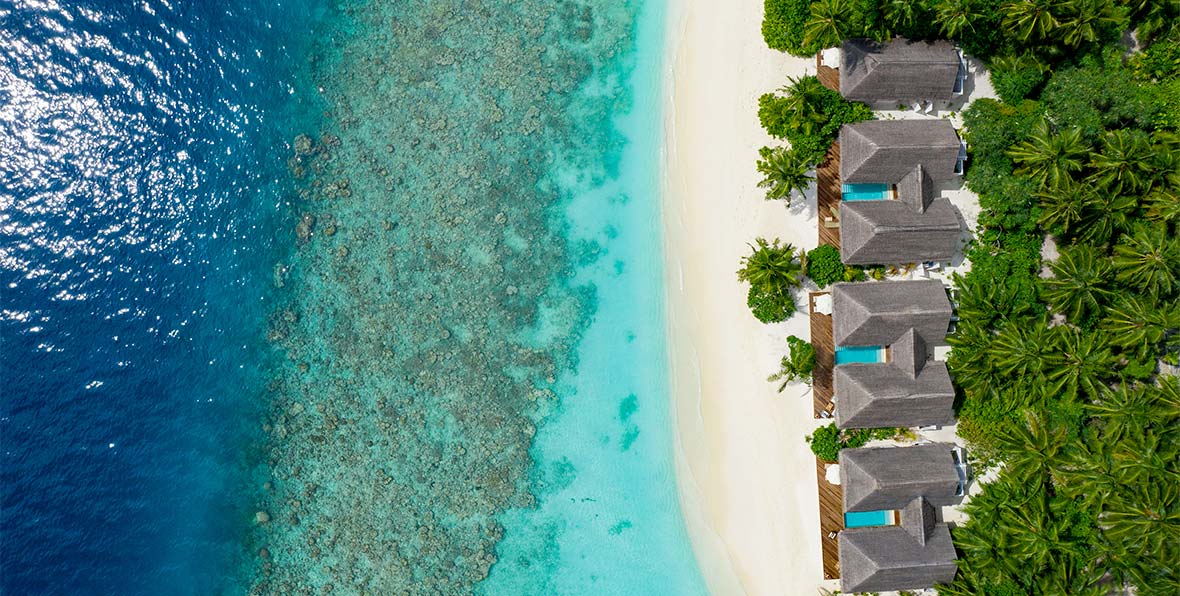 playa, laguna y beach villas en Baglioni Resort Maldives