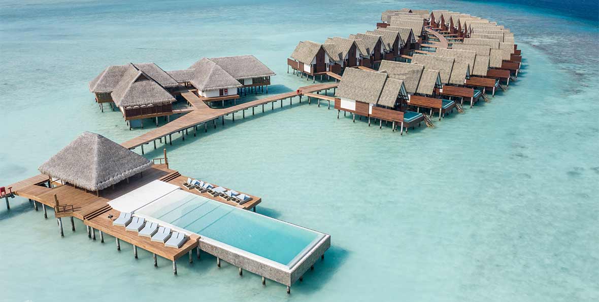 piscina y water villas en Heritance Aarah Maldives