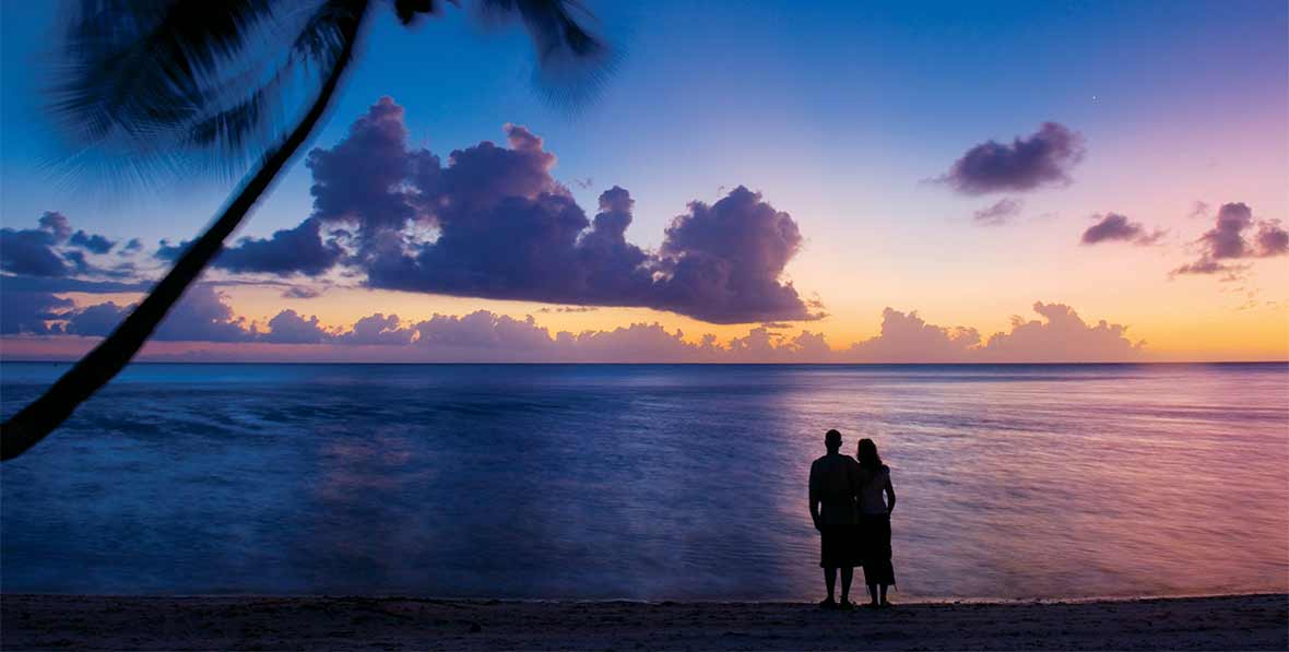 atardecer en Four Seasons Resort Bora Bora