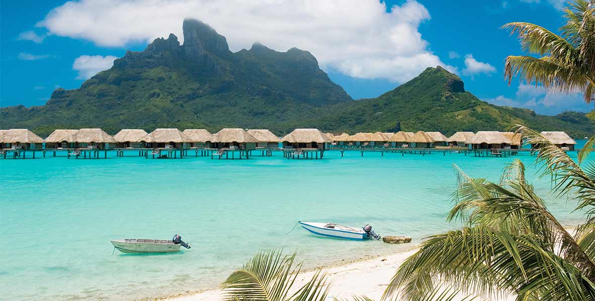 la playa de Four Seasons Resort Bora Bora