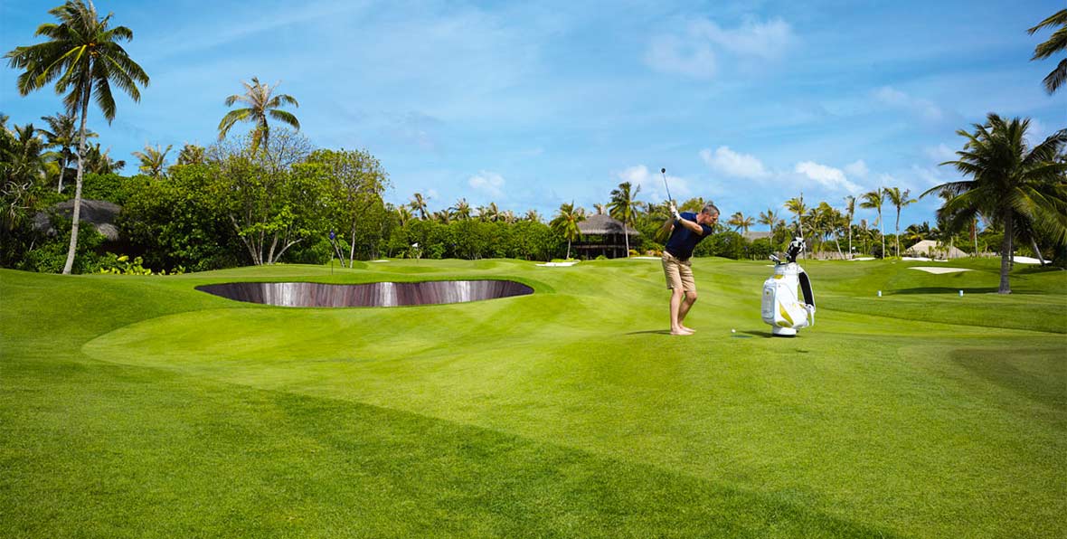 Jugar a golf en el paraíso