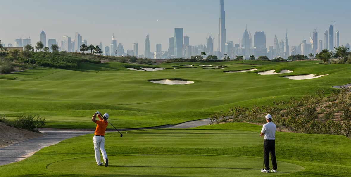 Partido de golf con vistas