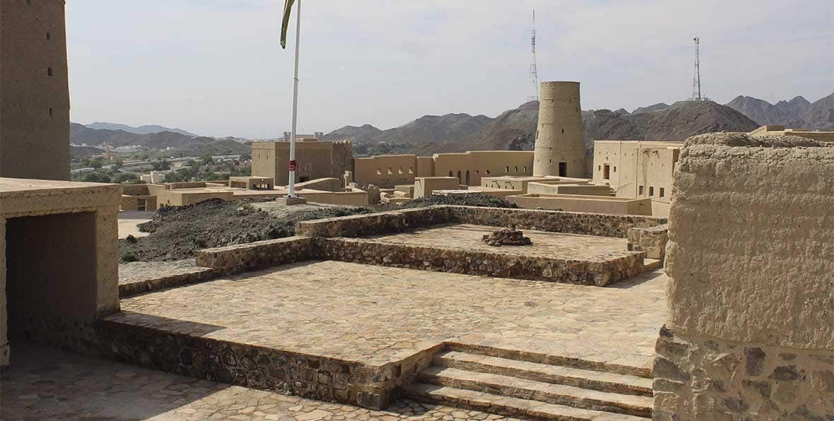 Viajes Oman Bahla Fort - arenastours.com -