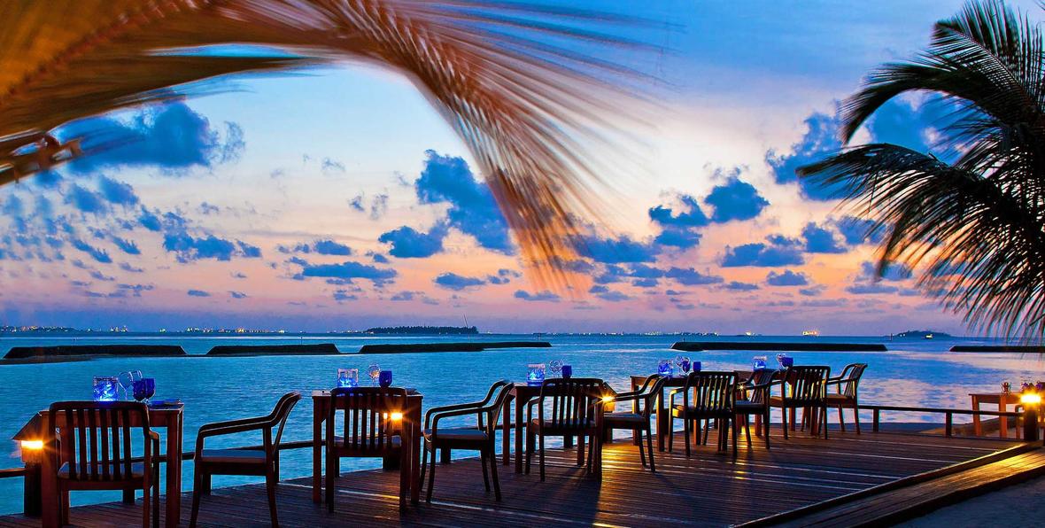 puesta del sol en Sheraton Maldives