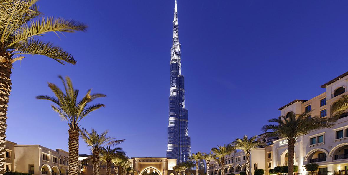 Dubai y el Burj Khalifa por la noche